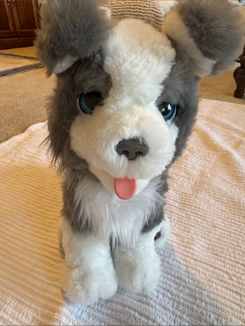 FurReal Vintage Interactive Siberian Husky Interactive Dog